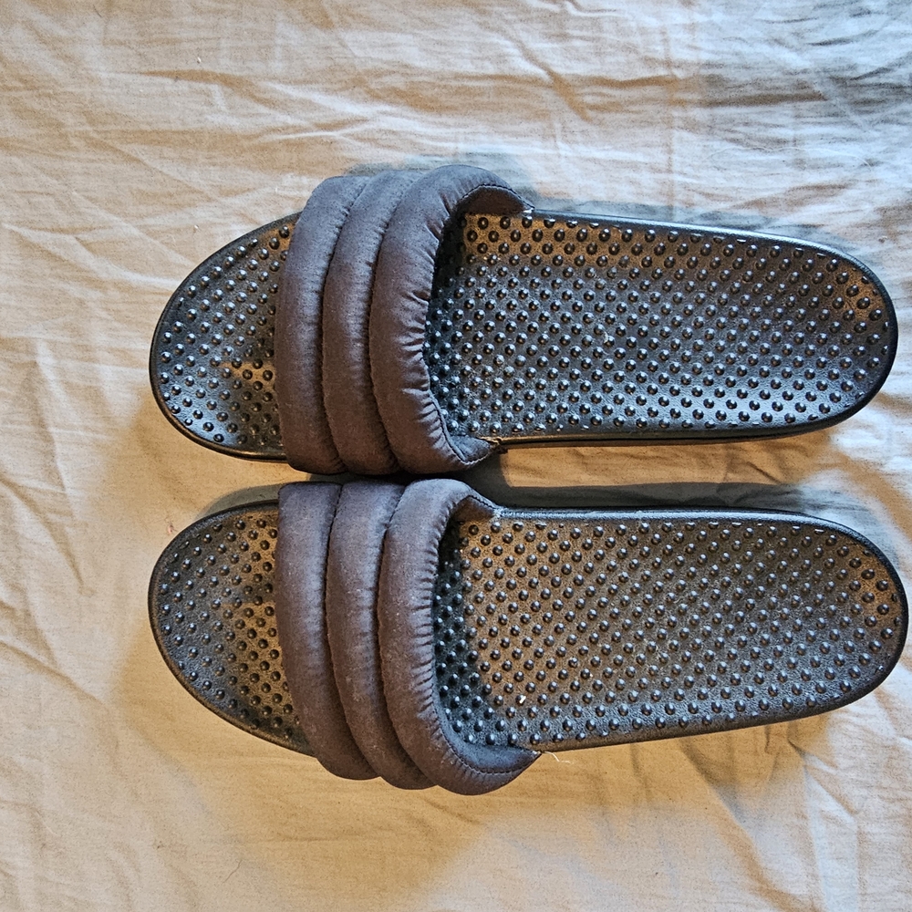 PINK Victoria's Secret Gray Slide Sandals